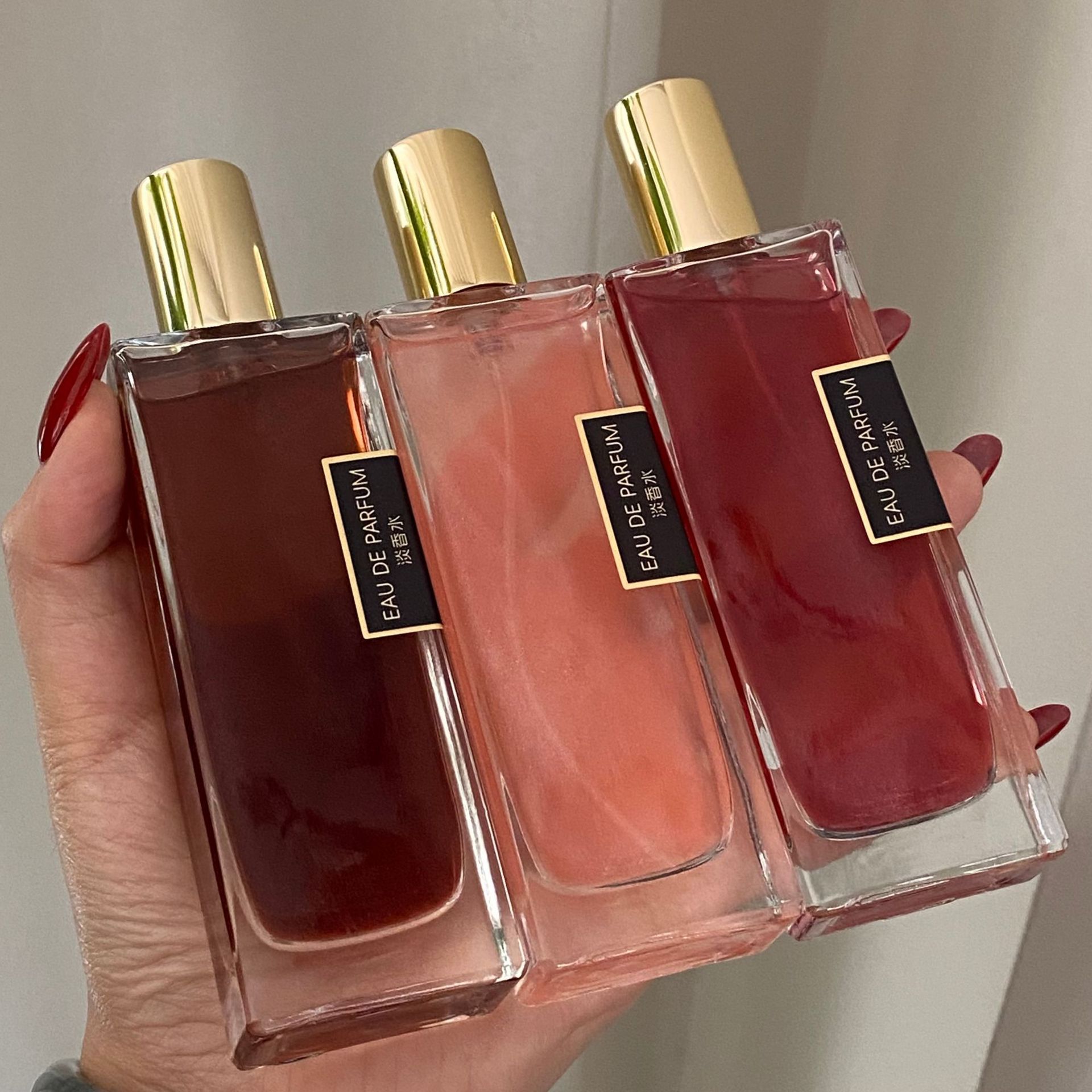 Perfume Fragrance Paris - Eau de toilette Reversal Paris pour